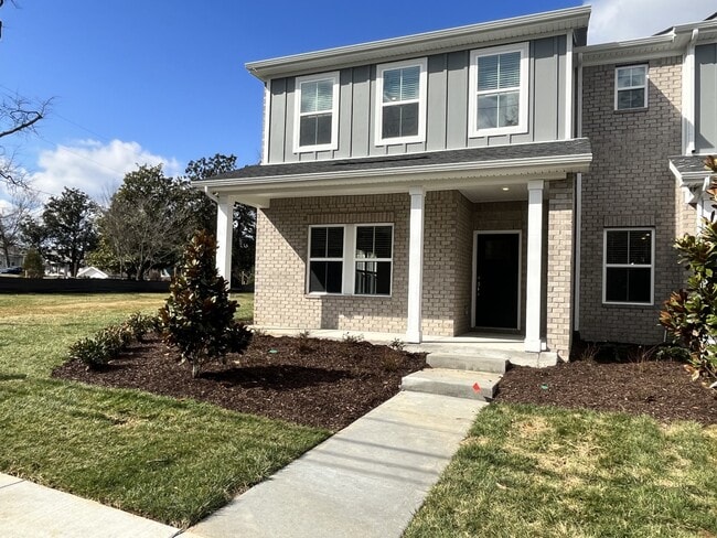 property at 204 Douglas Bend Rd