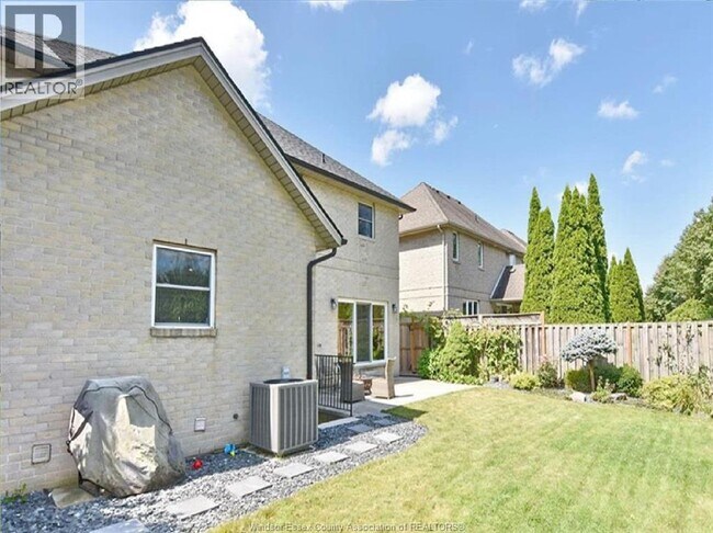 724 Massimo Crescent in Windsor, ON - Building Photo - Building Photo