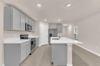 2872 NE 21st Ct Rd in Ocala, FL - Building Photo - Building Photo