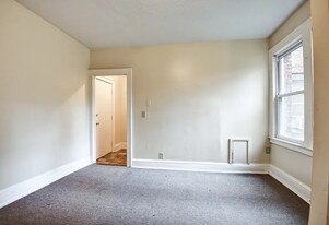 29 39 Charter Oak LLC in Hartford, CT - Building Photo - Building Photo