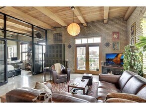 127 5th St NE in Minneapolis, MN - Building Photo - Building Photo