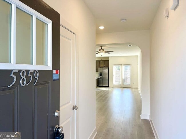 5859 Greystone Dr in Lithonia, GA - Building Photo - Building Photo