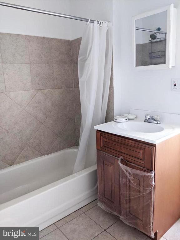 property at 410 E Roosevelt Blvd