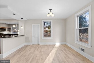 10512 Warfield St in Kensington, MD - Building Photo - Building Photo