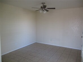 2801 Paloma Senda in Bullhead City, AZ - Building Photo - Building Photo