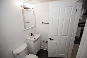 1388 W 83rd St, Unit 114 in Cleveland, OH - Building Photo - Building Photo