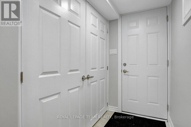 775 Trojan Ave in Ottawa, ON - Building Photo - Building Photo