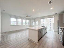 3636 W Dallas St in Houston, TX - Building Photo