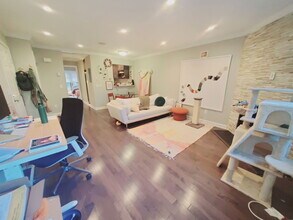 24 Adams Ave in Stamford, CT - Building Photo - Building Photo
