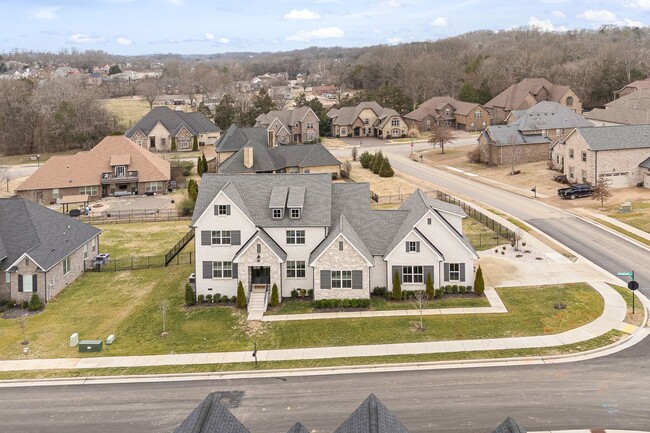 805 Regimental Dr in Nashville, TN - Building Photo - Building Photo
