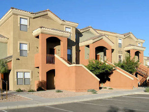 San Miguel in Mesa, AZ - Foto de edificio - Building Photo