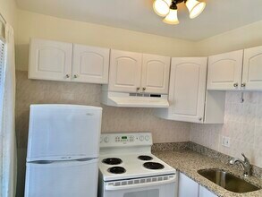 10 Appian Way, Unit 3 in Cambridge, MA - Building Photo - Building Photo