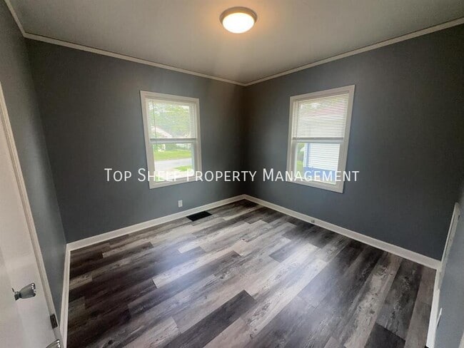 1506 Hutton St in Des Moines, IA - Foto de edificio - Building Photo