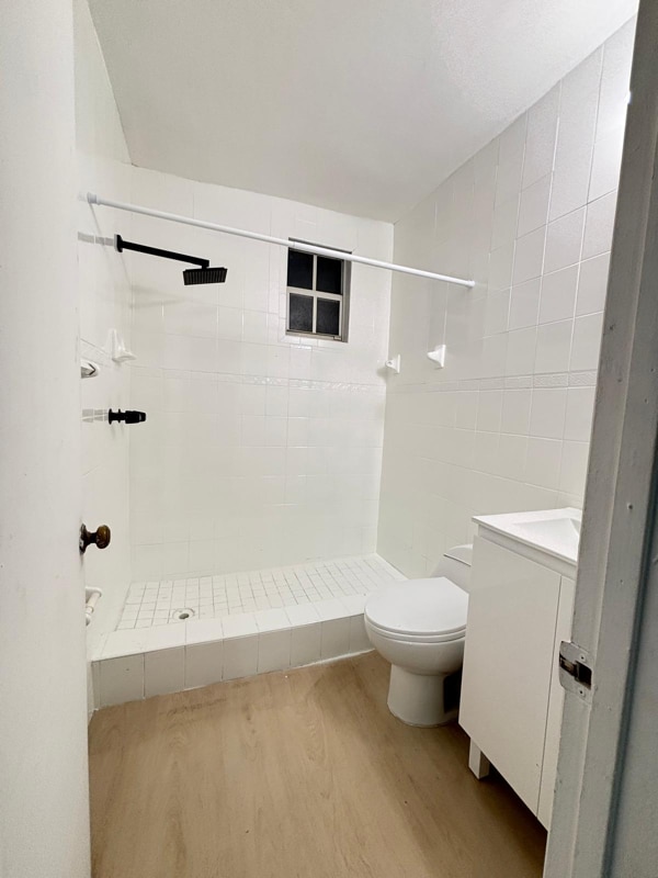 2035 NW 26th St in Miami, FL - Building Photo - Building Photo