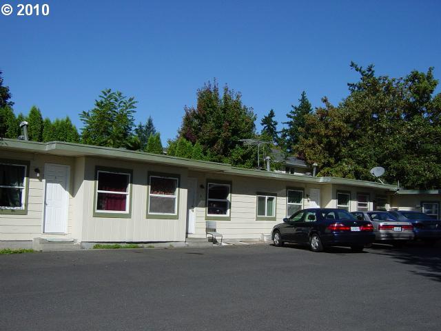 12931 SE Powell Blvd in Portland, OR - Foto de edificio - Building Photo