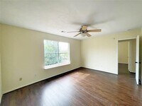 6231 Sutton Meadows Dr photo'