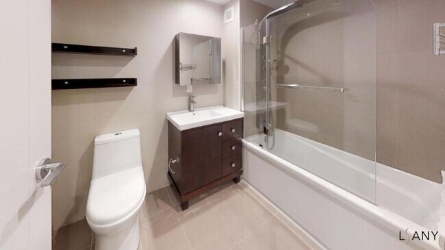 2330 Hoffman St in Bronx, NY - Building Photo - Building Photo