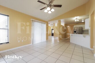 471 Firestone St NE in Palm Bay, FL - Foto de edificio - Building Photo