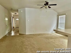 5414 Bright Run in San Antonio, TX - Building Photo - Building Photo