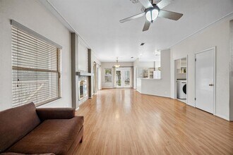 1100 Silverton Ct in Austin, TX - Building Photo - Building Photo