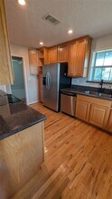 530 S Shady Ln in La Porte, TX - Building Photo - Building Photo