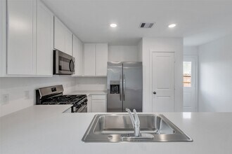 17979 Valle Cupa Ln in New Caney, TX - Building Photo - Building Photo