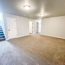 825 United Dr in Horace, ND - Building Photo - Building Photo