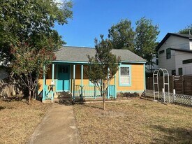 5513 Woodrow Ave in Austin, TX - Building Photo