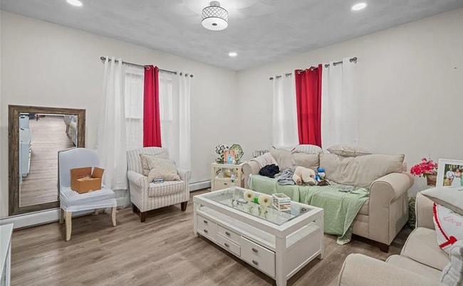 471 Smithfield Ave in Pawtucket, RI - Building Photo - Building Photo