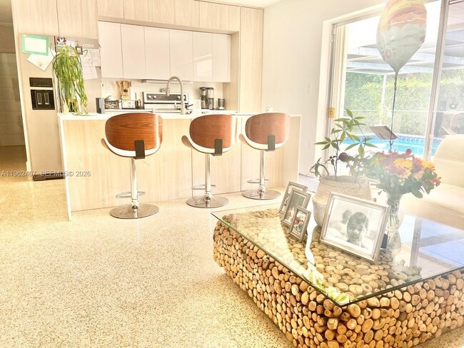 9370 SW 57th Terrace in Miami, FL - Building Photo - Building Photo