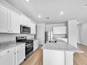 8942 Ice Quartz Dr in Arcola, TX - Building Photo - Building Photo
