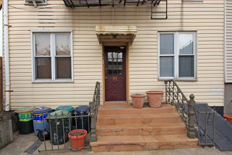 31 Withers St in Brooklyn, NY - Building Photo - Building Photo