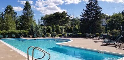 100 Terrace Rd in Bayport, NY - Building Photo - Building Photo