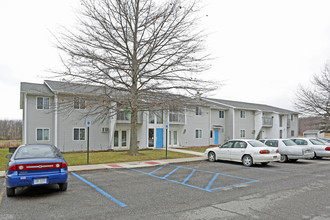 Glen Crest Apartments in Capac, MI - Building Photo - Building Photo