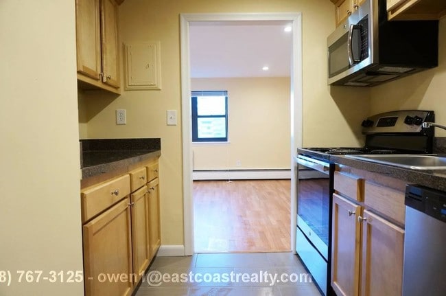 77 Mason Ter-Unit -D406 in Brookline, MA - Building Photo - Building Photo