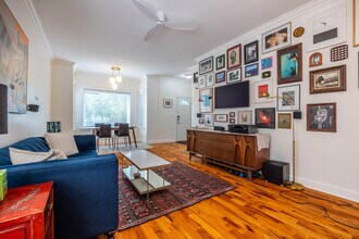 2833 N Spaulding Ave, Unit 1 in Chicago, IL - Foto de edificio - Building Photo