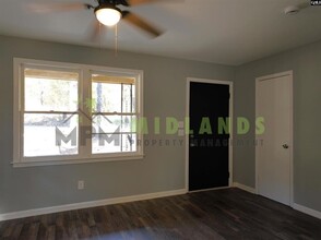 120 Larchwood Dr in Columbia, SC - Building Photo - Building Photo