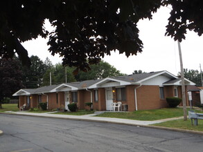 Lavigne Manor in Farrell, PA - Building Photo - Building Photo