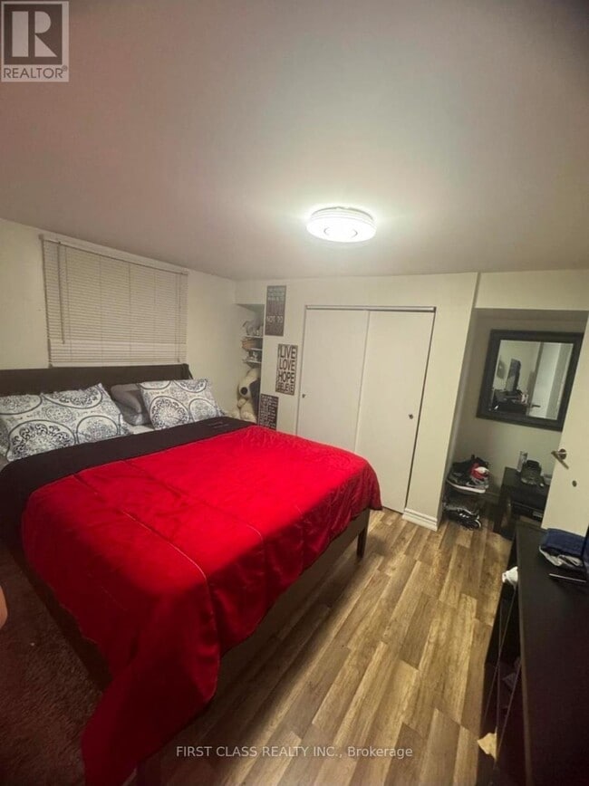 378 Martin St in Milton, ON - Building Photo - Building Photo