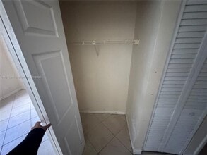 9060 NW 45th Ct in Sunrise, FL - Building Photo - Building Photo