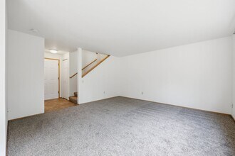 623 School St SE in Lacey, WA - Building Photo - Building Photo