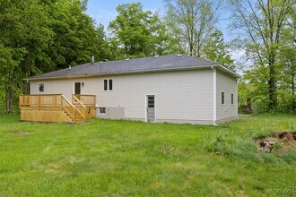 7377 Merriman Rd in Clinton, NY - Building Photo - Building Photo