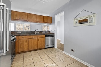 1125 Talbots Ln in Elk Grove Village, IL - Building Photo - Building Photo