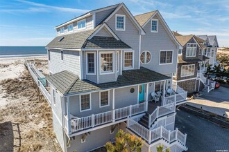 953B Dune Rd in Westhampton Beach, NY - Foto de edificio - Building Photo