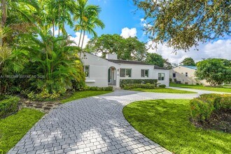 166 NW 100th Terrace in Miami Shores, FL - Building Photo - Building Photo