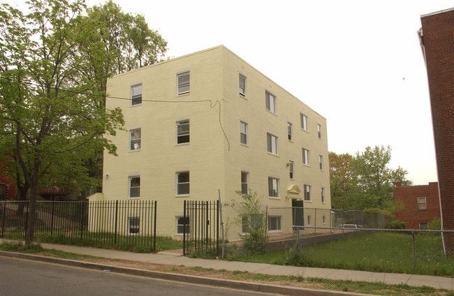 The Hilltop DC Condominiums in Washington, DC - Building Photo - Building Photo