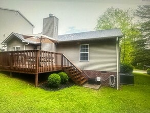 1455 Queensbridge Dr in Knoxville, TN - Building Photo - Building Photo