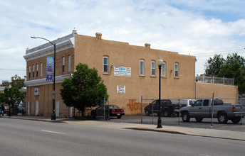 1048 Santa Fe Dr in Denver, CO - Building Photo - Building Photo