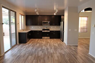 25829 N 41st Way in Phoenix, AZ - Building Photo - Building Photo