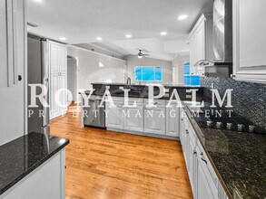 326 SW 29th St in Cape Coral, FL - Foto de edificio - Building Photo